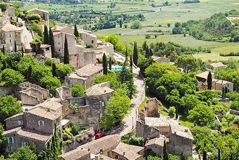 The-Charming-Towns-in-Provence