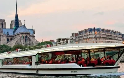 Croisière Sur La Seine En Bateau-mouche En Famille Pour 1 Adulte Et 2 Enfants - Smartbox - Coffret